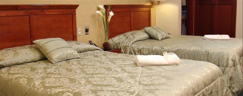 Casa Andina Standard Trujillo Plaza Hotel Eksteriør billede