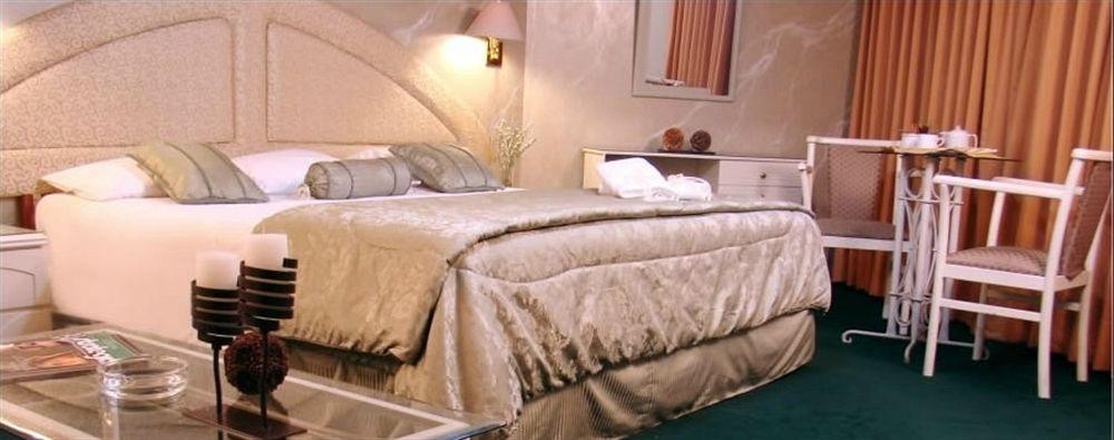 Casa Andina Standard Trujillo Plaza Hotel Eksteriør billede