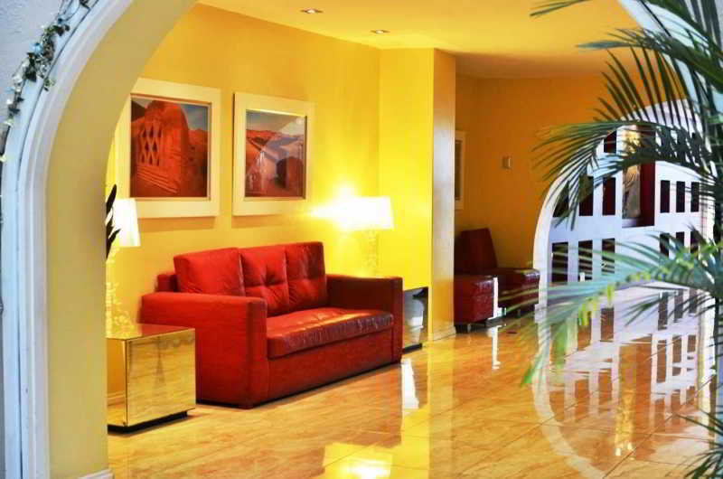 Casa Andina Standard Trujillo Plaza Hotel Eksteriør billede