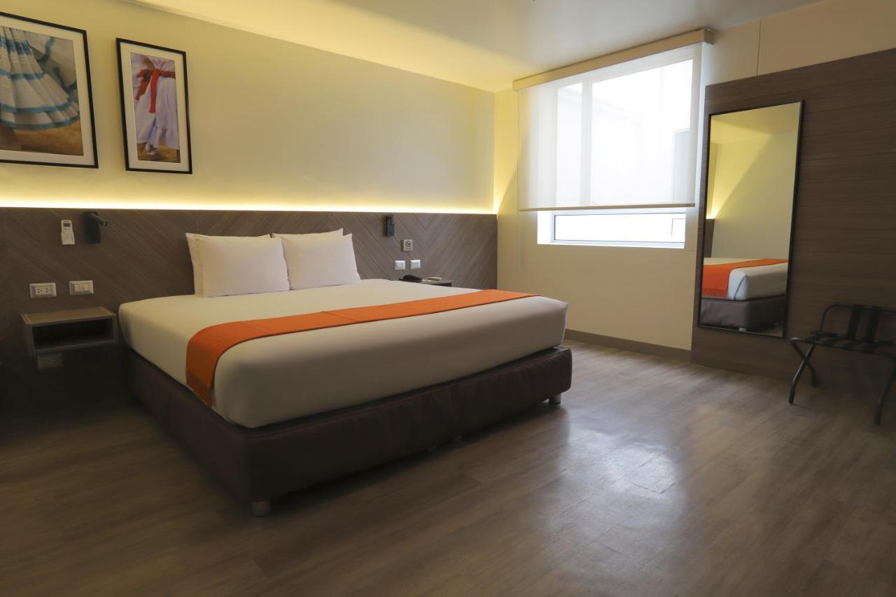 Casa Andina Standard Trujillo Plaza Hotel Eksteriør billede