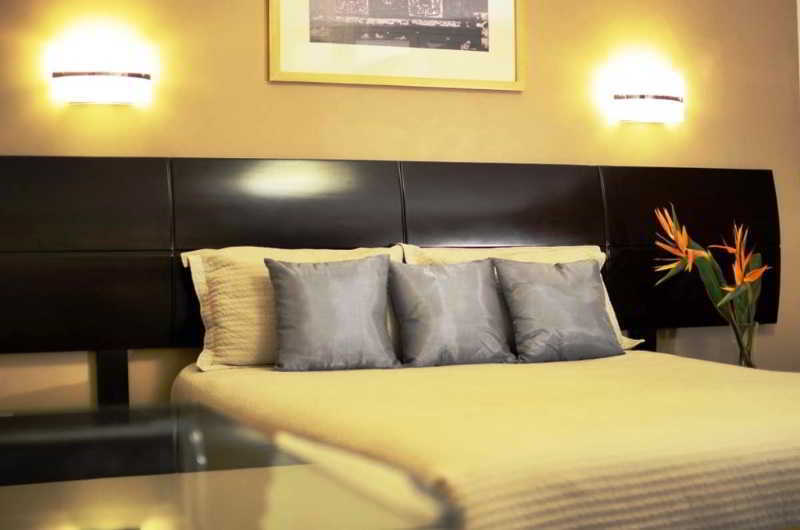 Casa Andina Standard Trujillo Plaza Hotel Eksteriør billede